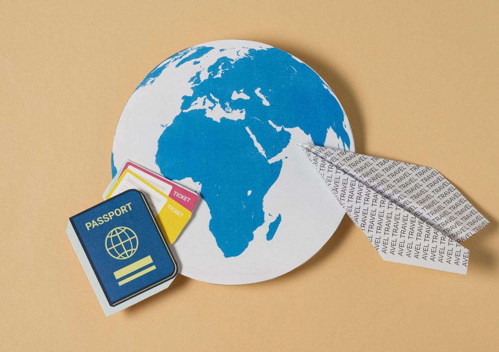 travel-again-concept-arrangement